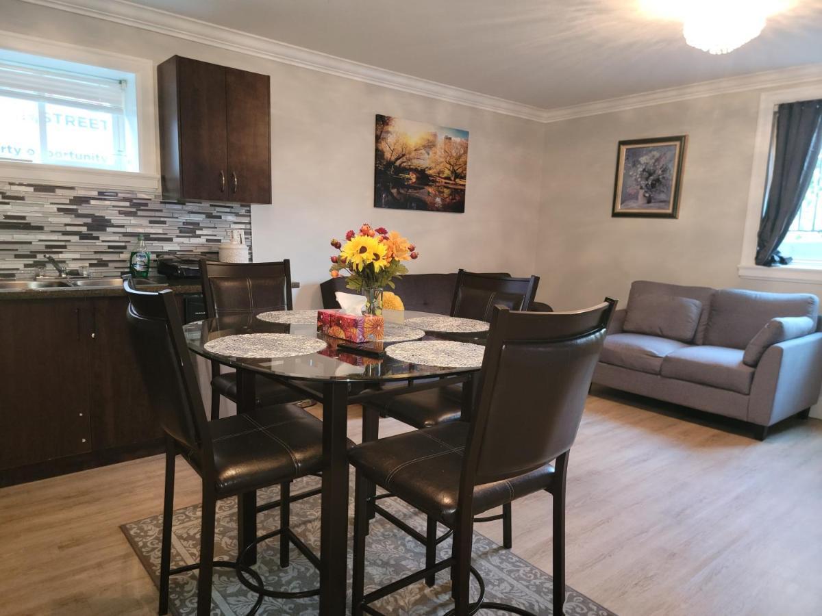 Oscar Inn & 2Bd Family Suite Or Private Room Абътсфорд Екстериор снимка