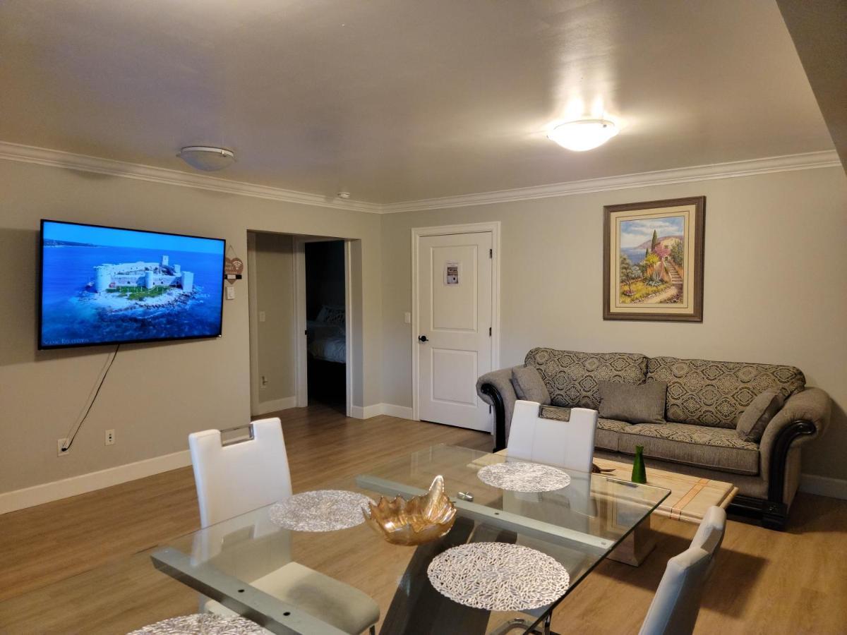 Oscar Inn & 2Bd Family Suite Or Private Room Абътсфорд Екстериор снимка