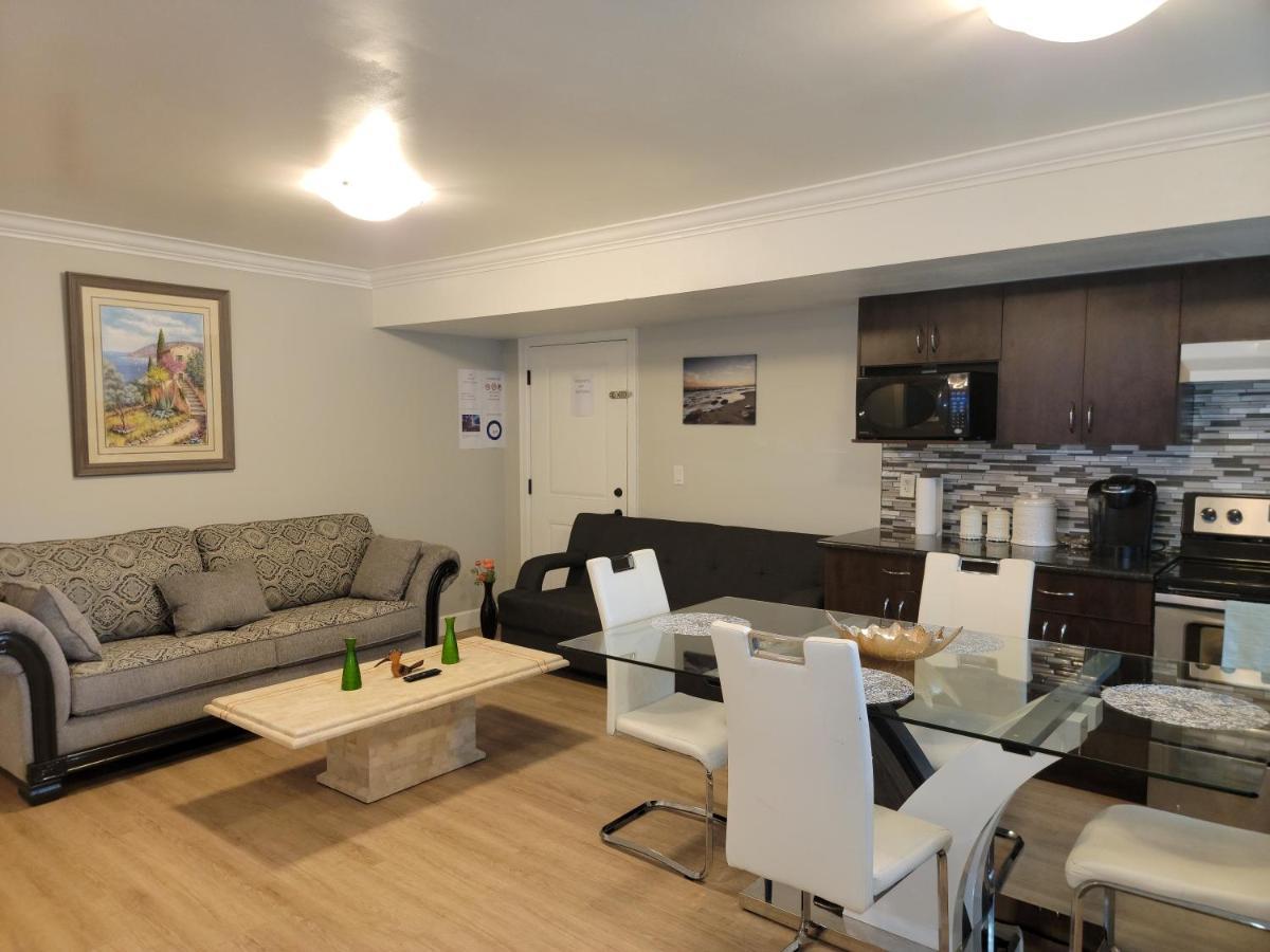 Oscar Inn & 2Bd Family Suite Or Private Room Абътсфорд Екстериор снимка